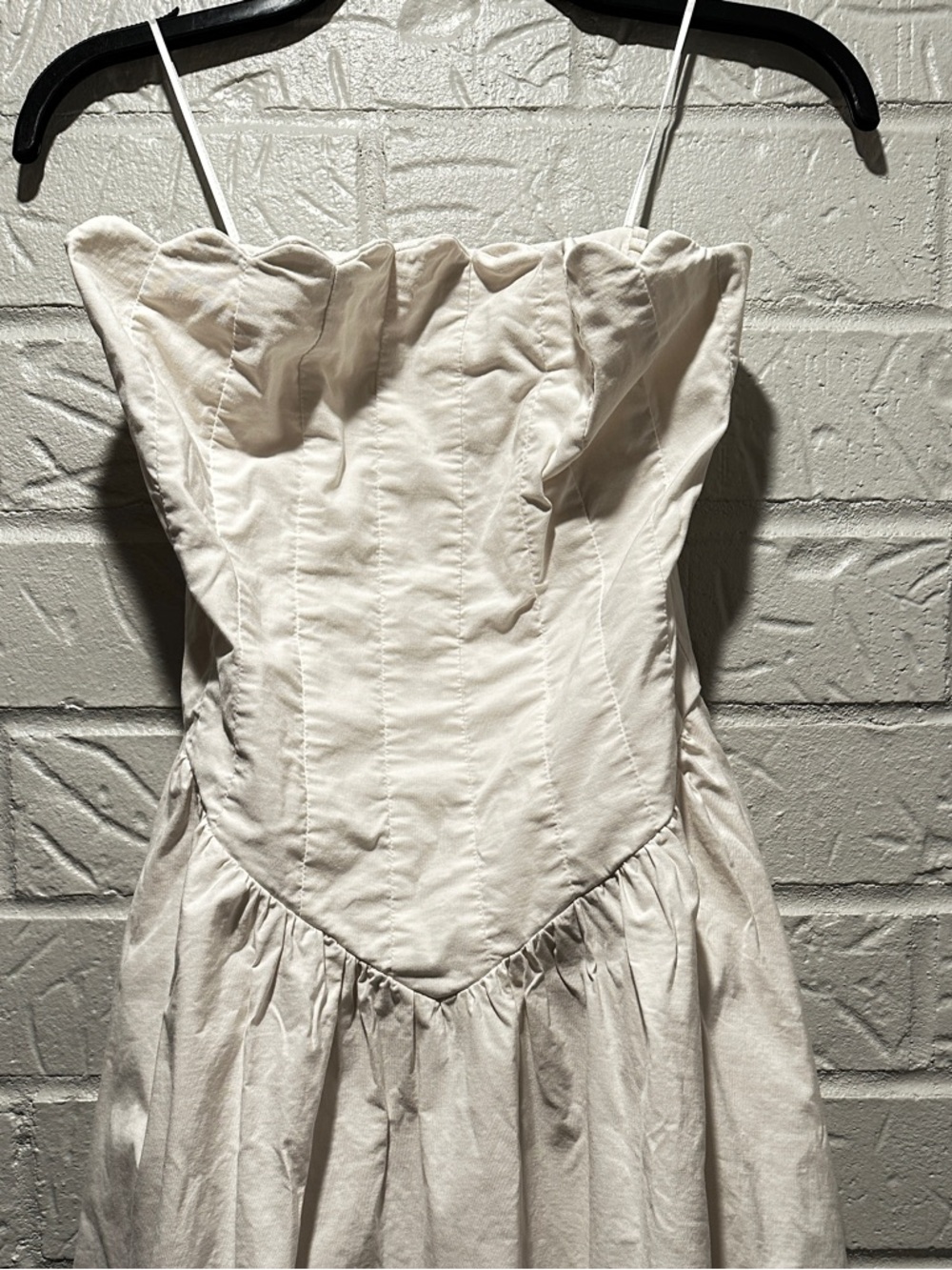 NEW BHLDN Strapless Magic Fabric Basque-Waist Midi Off-White Dress Size Small - Picture 6 of 14